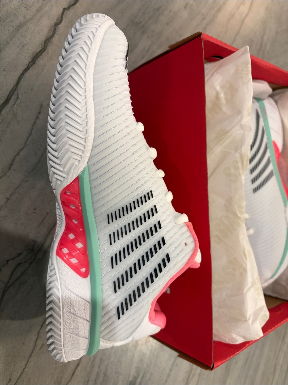K-Swiss Women’s Clay Court Tennis Shoe with Pink and Mint Accents